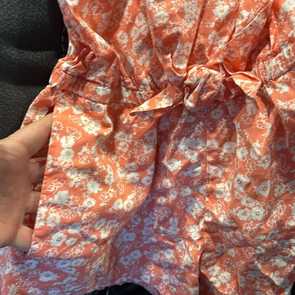 PRE OWNED GAP KIDS GIRL'S 6-7 SHORTALL ROMPERS CHAMBRAY & ORANGE FLORAL POCKETS
